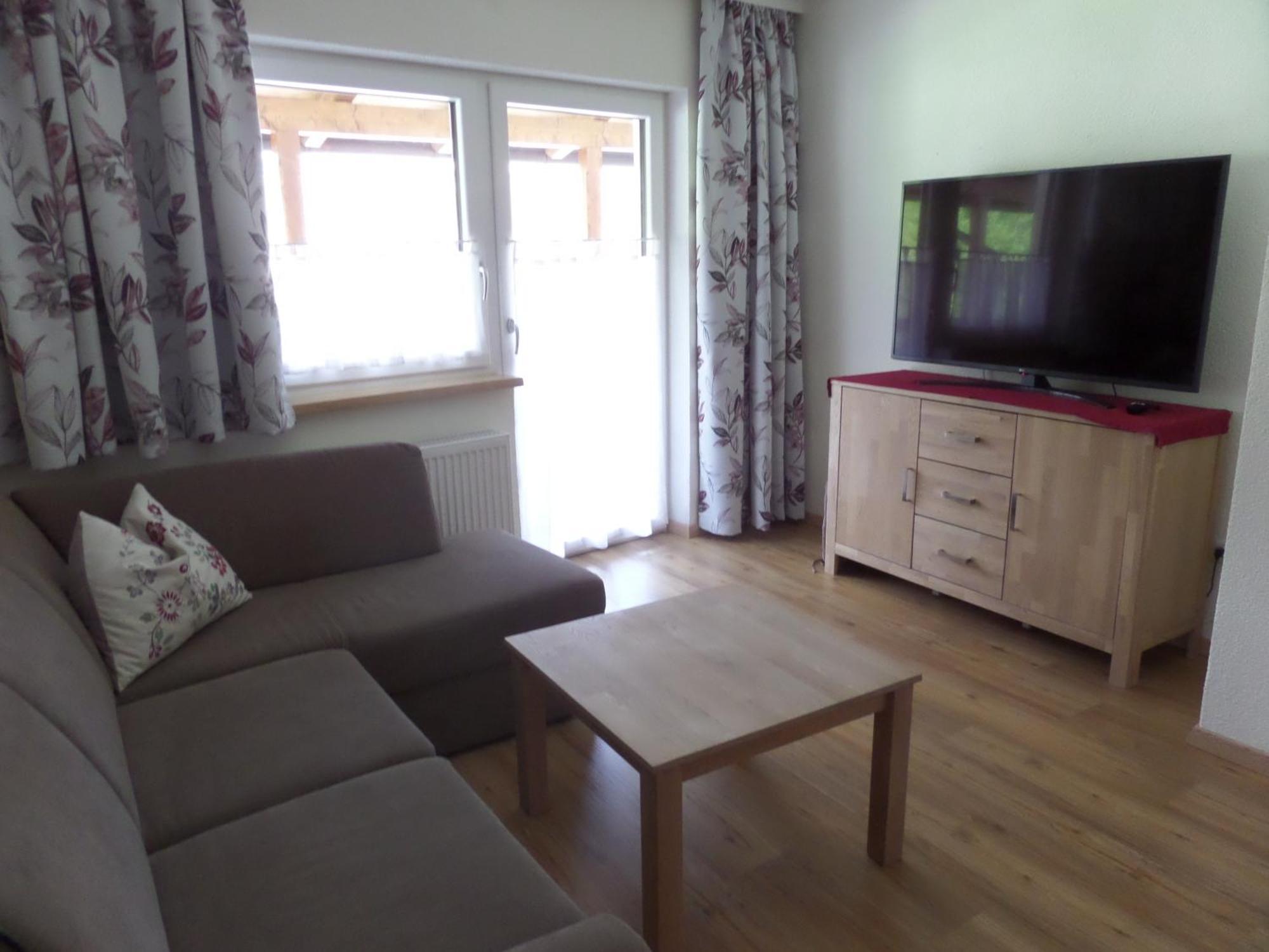 Haus Regenbogen Apartment Pertisau